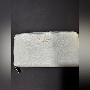 Kate Spade wallet ♠️